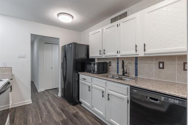 Building Photo - 538 Hawthorne Dr