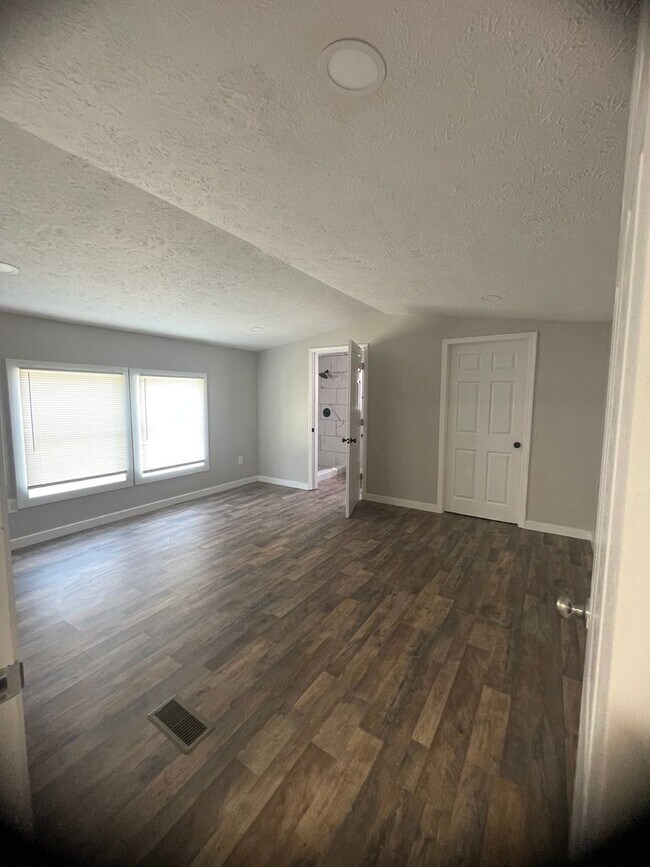 Building Photo - 3 BR 2 Bath 1,280 sq ft singlewide mobile ...