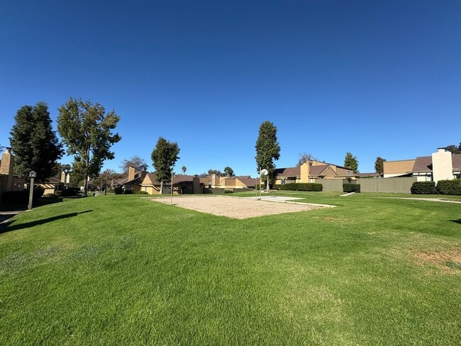 Building Photo - Beautiful 3Bd/2Ba In a Great Location!