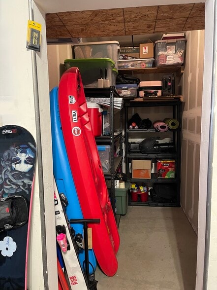 garage storage room - 17000 Wedge Pky