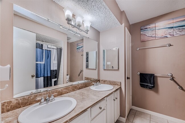 Building Photo - 14228 Misty Meadow Ln