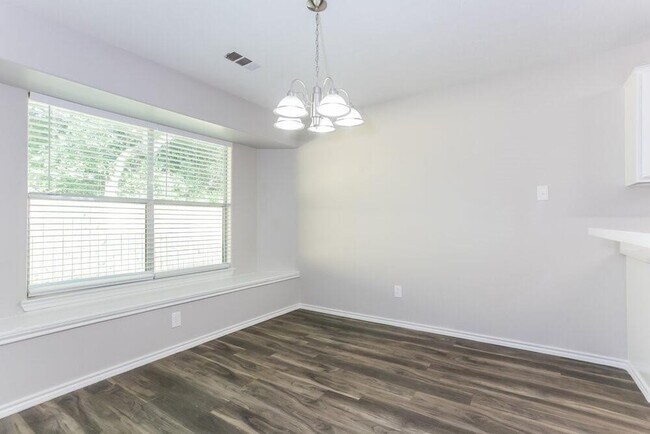 Building Photo - 3352 Jessica Ct