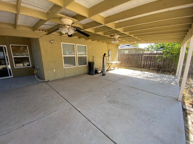 Building Photo - Spacious Exeter Home coming soon!