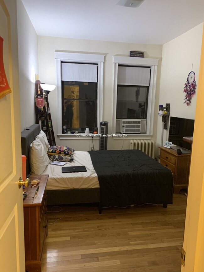 Building Photo - 76 Quint Ave