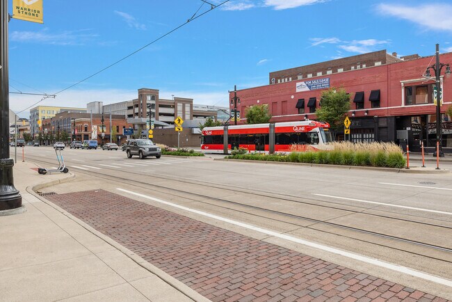Building Photo - 68 E Willis St