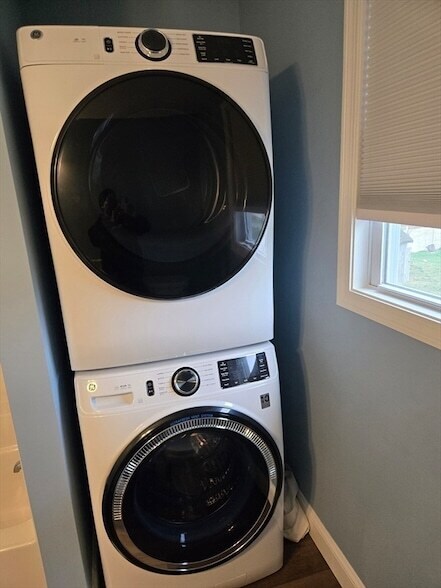 Building Photo - 37 Rose Glen St