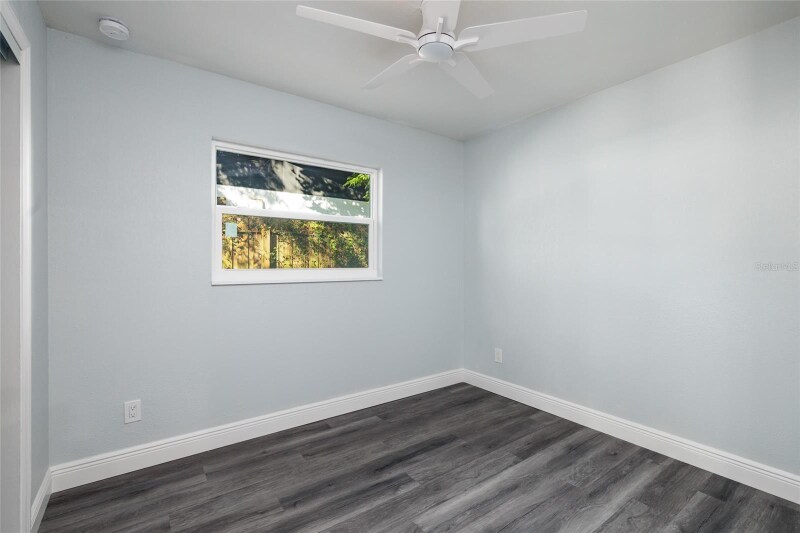 Building Photo - 1709 W Perio St