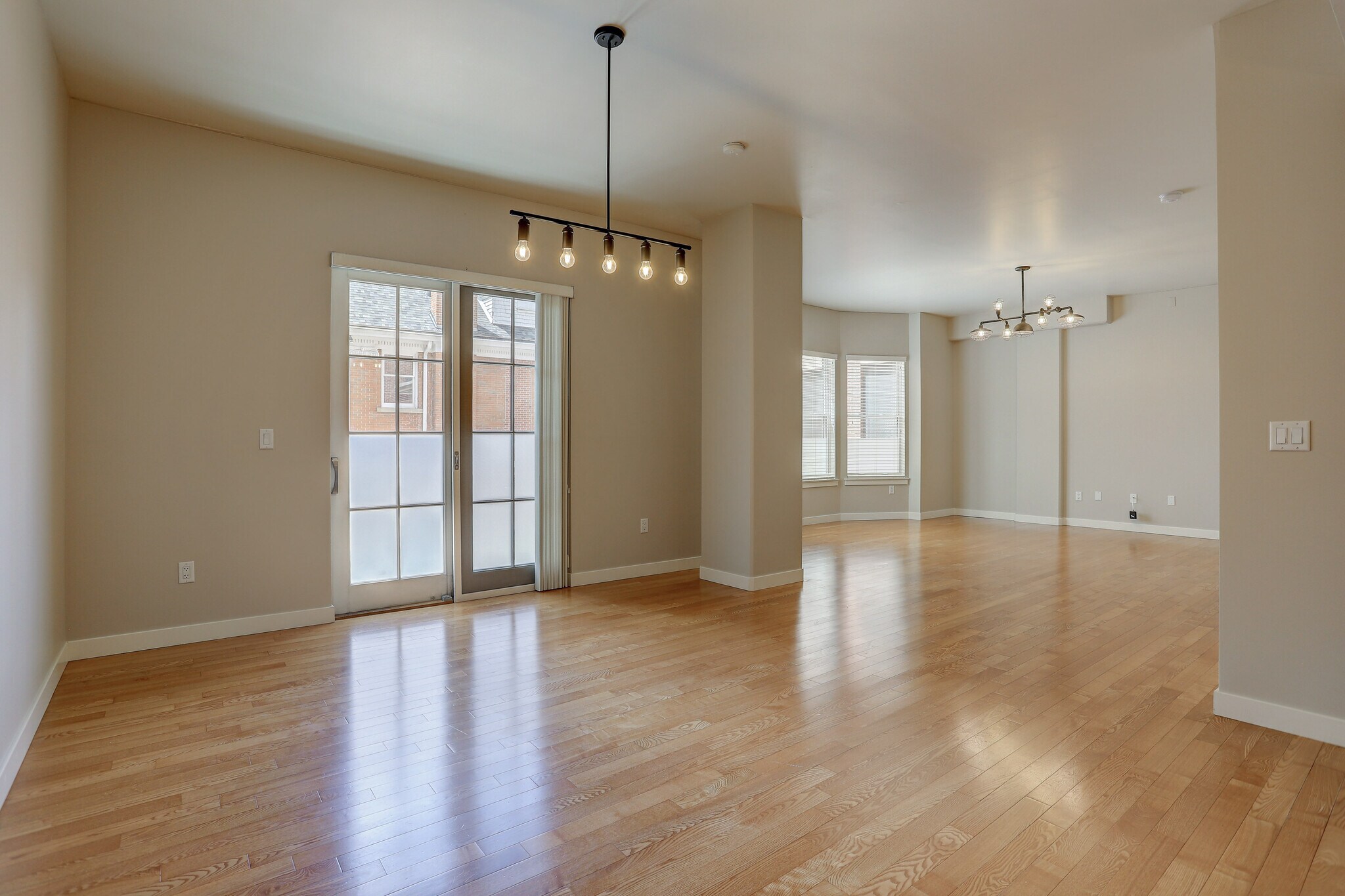 Building Photo - 410 Acoma St