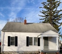 Building Photo - 976 Woodlawn Ave