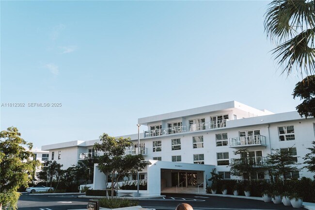 Building Photo - 291 Bal Bay Dr