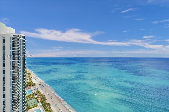 Building Photo - 18975 Collins Ave