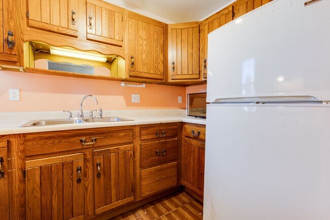 Building Photo - AVAILABLE NOW! 3 bed, 2 bath AMAZING House in Allentown!!!