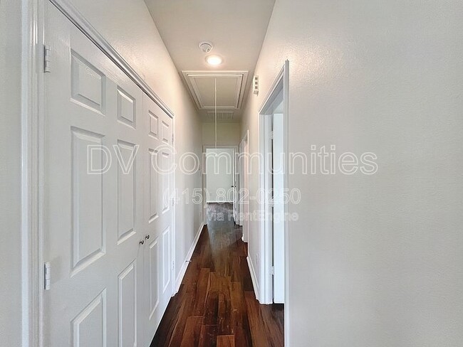 Building Photo - 906 Boyd Ct