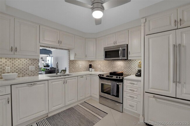 Building Photo - 5100 N Ocean Blvd