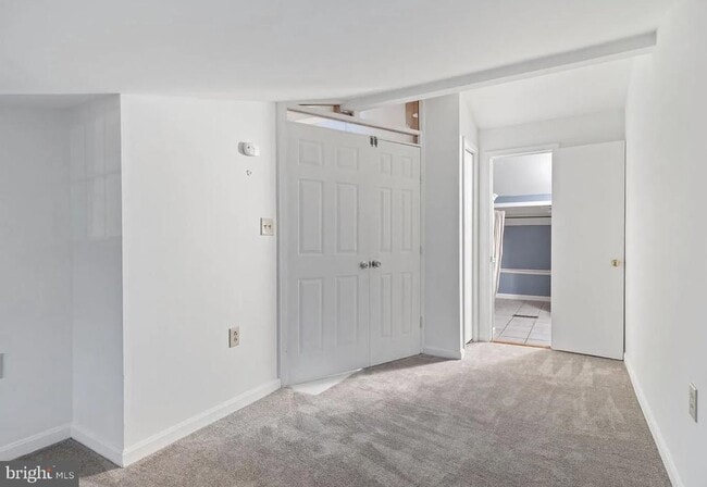 Building Photo - 36 E Wheeling St