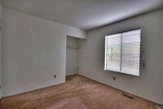 Building Photo - 221 San Marin Dr