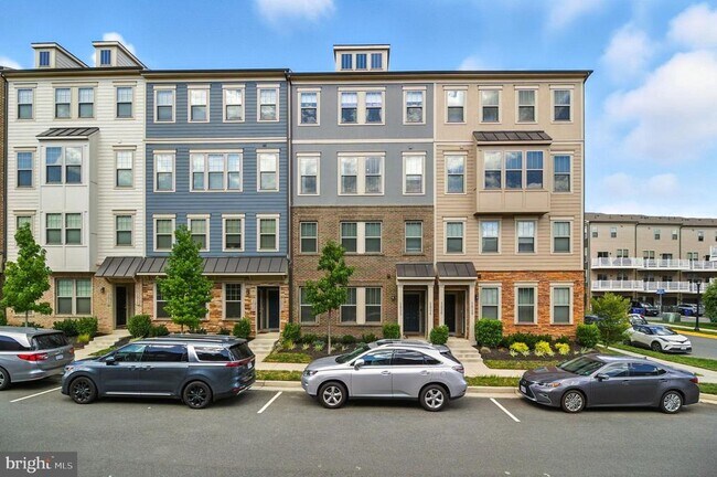 Building Photo - 1024 Madeira Terrace SE