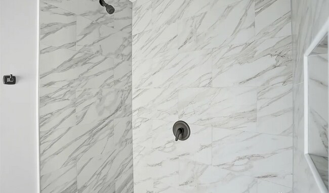 Building Photo - 1531 Chapel St