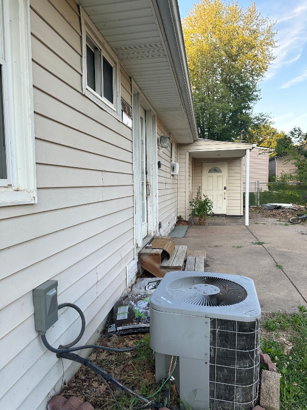 Building Photo - 1444 Dodge St