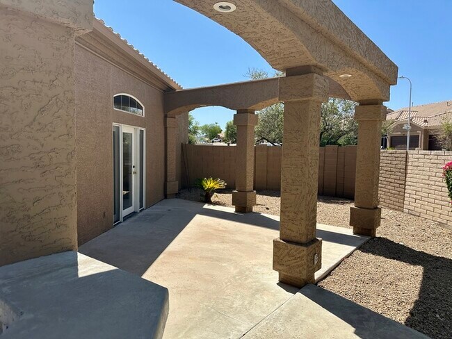 Building Photo - Spectacular Club West Executive home on co...