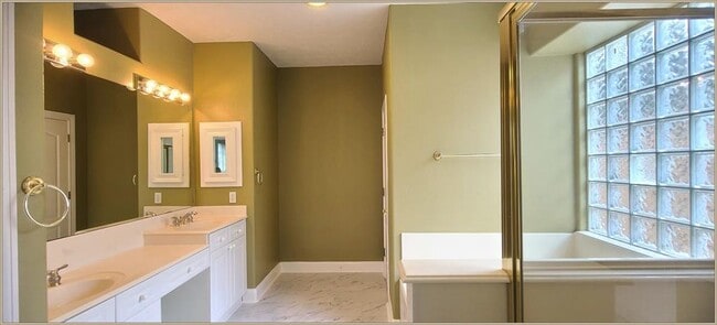 Building Photo - 12906 Silent Shore