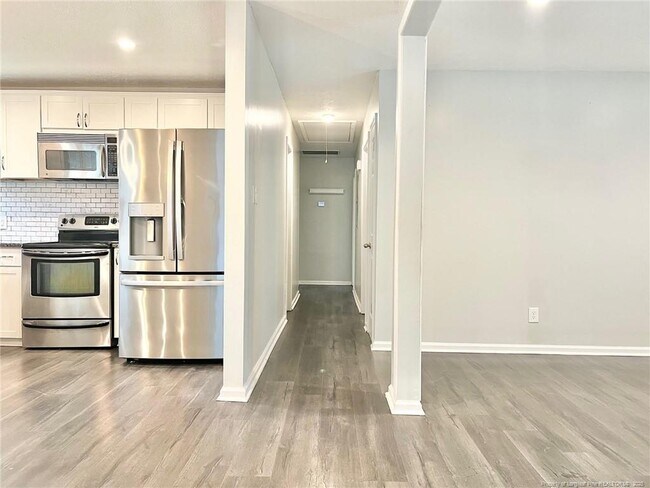 Building Photo - 965 Kaywood Dr