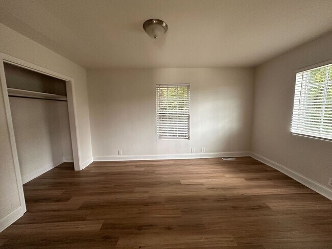 Building Photo - Immaculate 3 Bedroom Home For Rent In Soug...