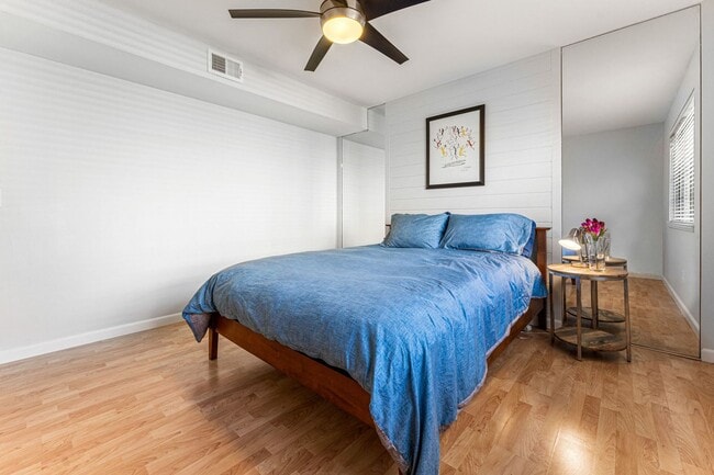 Building Photo - Updated 1 BDR with loft in Gunbarrel