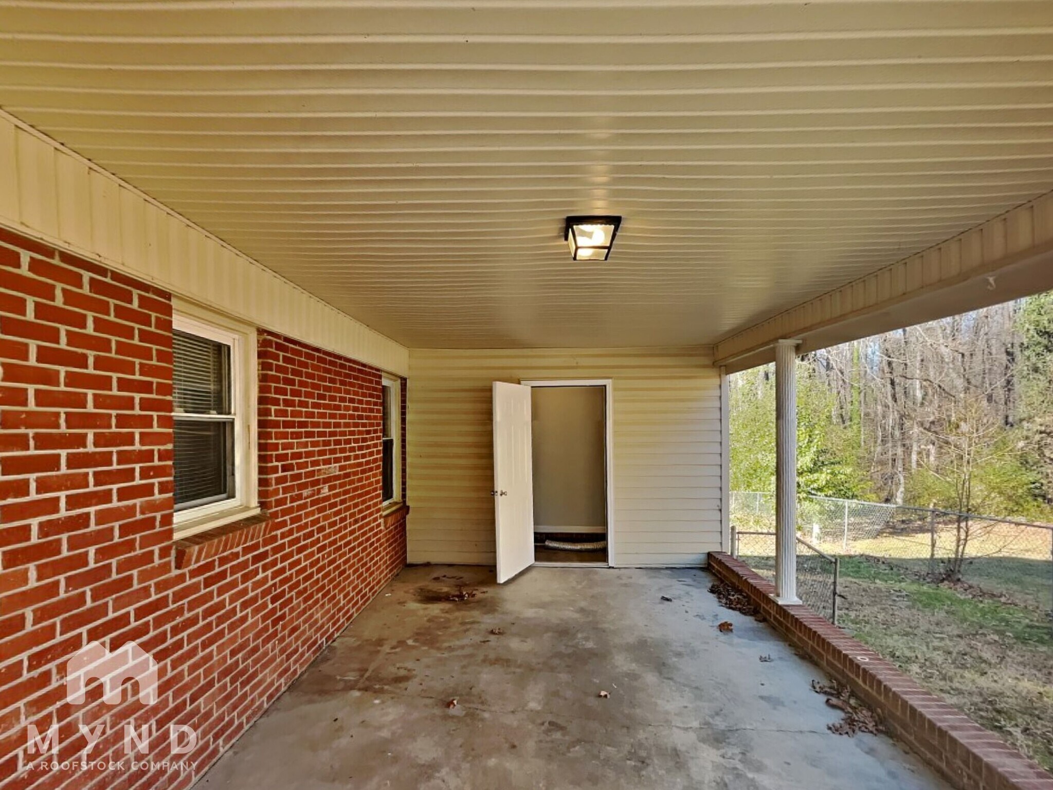 Building Photo - 2634 Skyland Dr