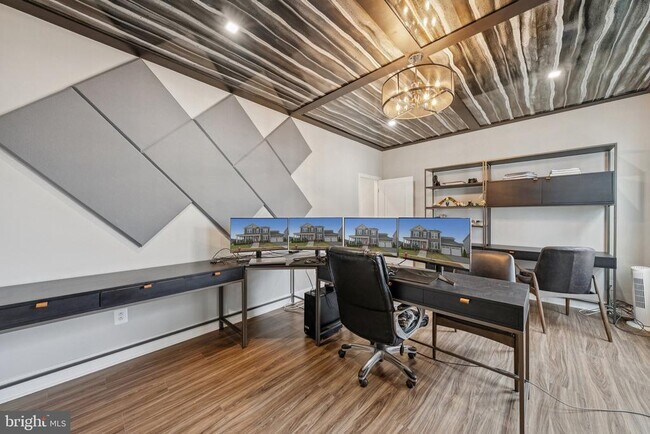 Building Photo - 101 Milvian Wy SE