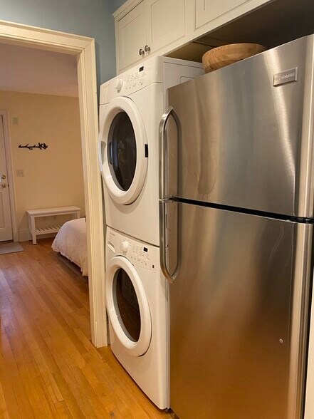 Building Photo - 89 Warren Ave