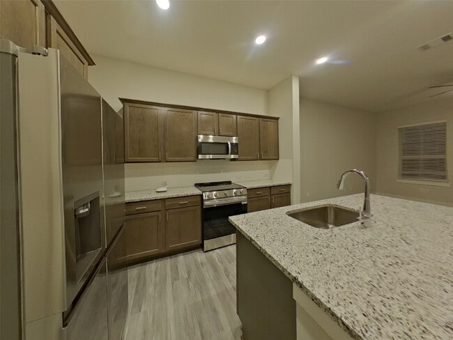 Building Photo - 4922 San Fabiano Ct