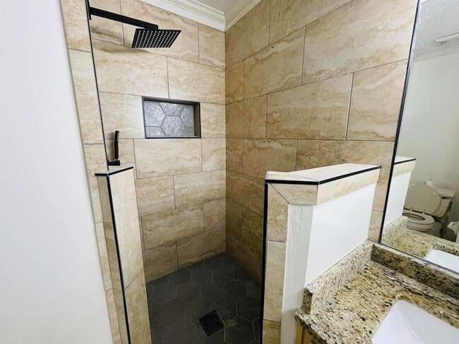 Building Photo - 2256 Lake Springs Ln