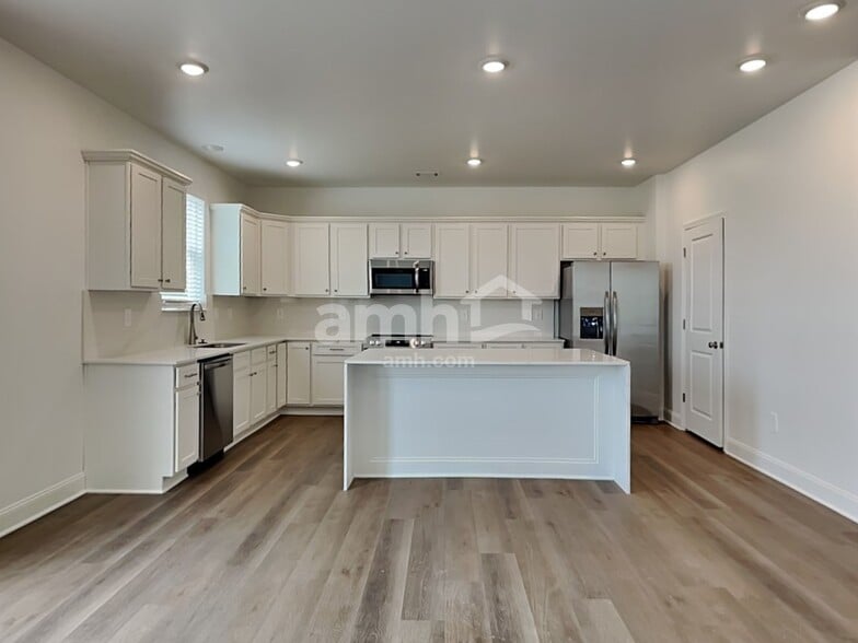 Building Photo - 330 Golucke Wy