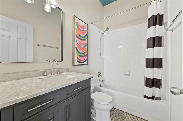 Building Photo - 508 Hackberry Dr
