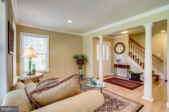 Building Photo - 47571 Royal Burnham Terrace