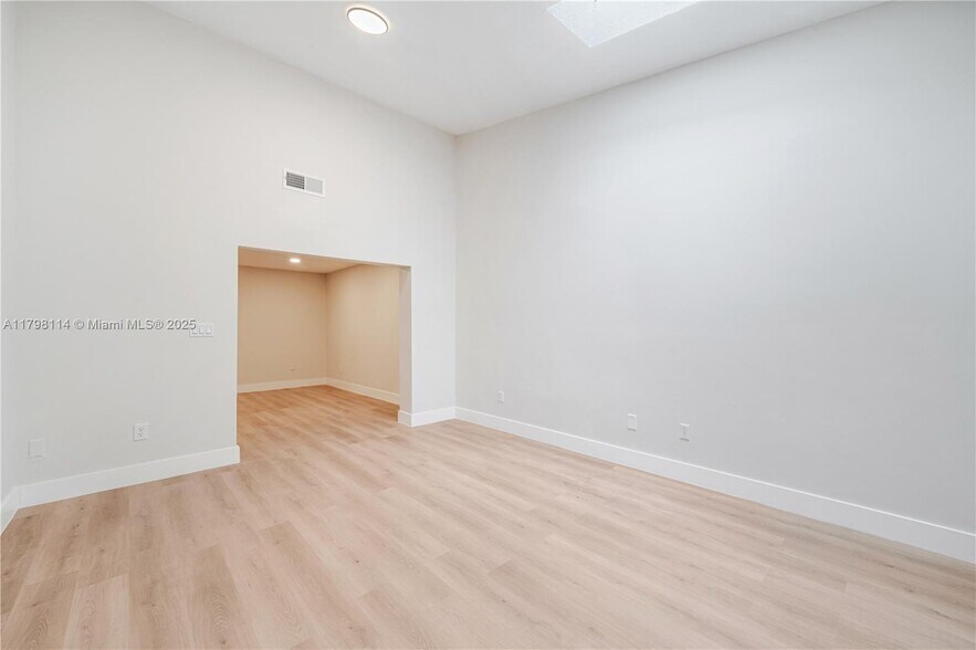 Building Photo - 14725 SW 107th Ter