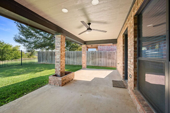 Building Photo - Renovated 4BR, Open Concept, Greenbelt Lot, Keller ISD