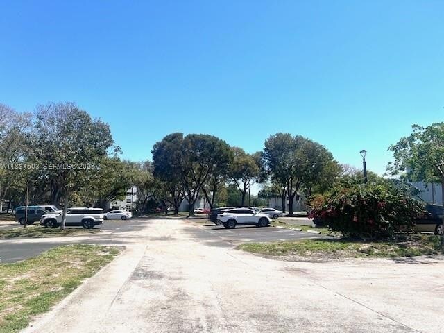 Building Photo - 9450 Live Oak Pl