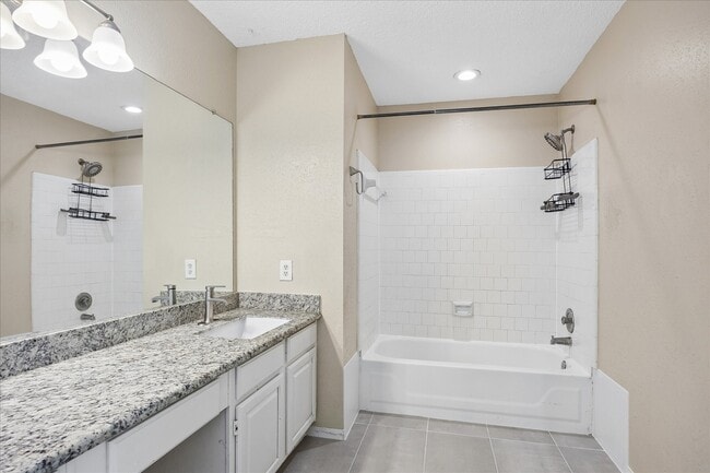 Building Photo - 3207 Rimrock Dr