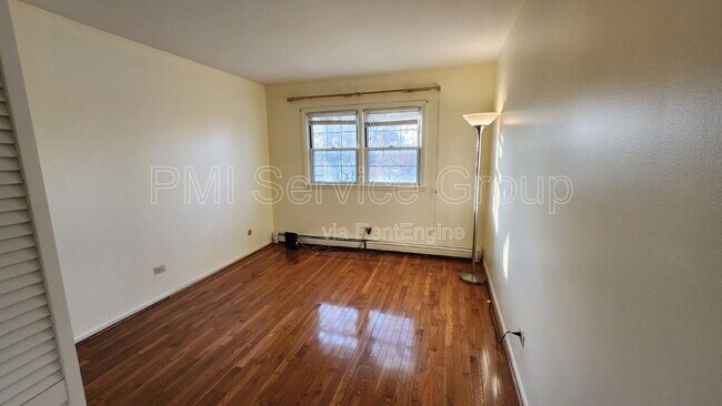 Building Photo - 2331 Ogden Ave