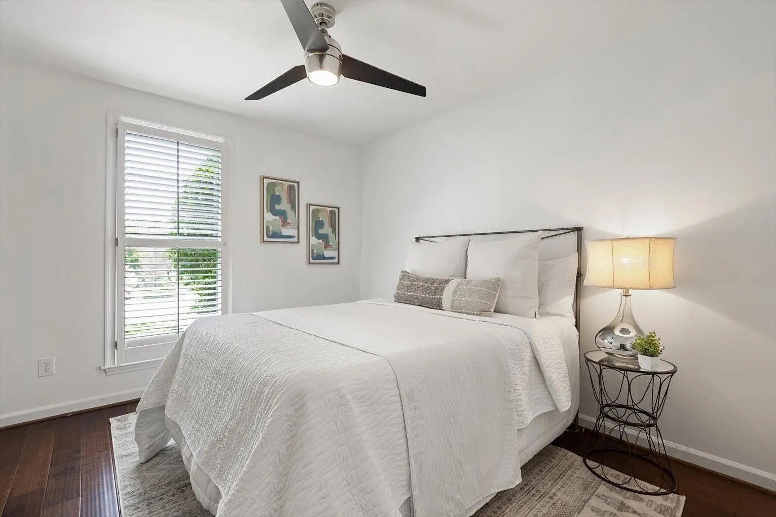 Building Photo - 723 Riverview Dr