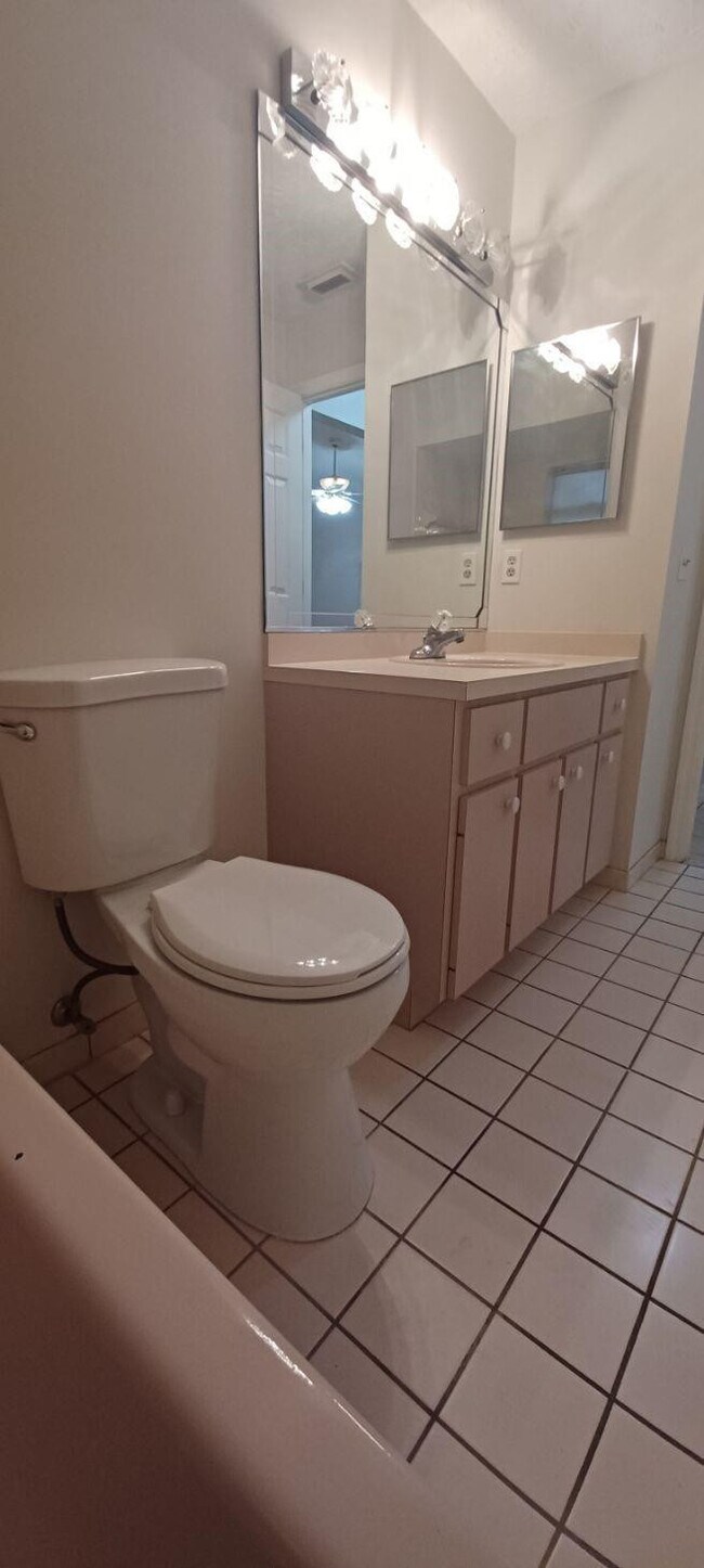 Building Photo - 150 NW Byron St