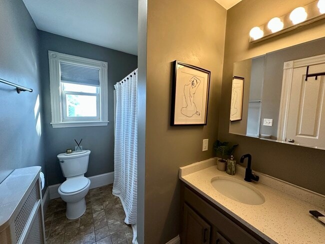 Building Photo - 15 Bearse Ave