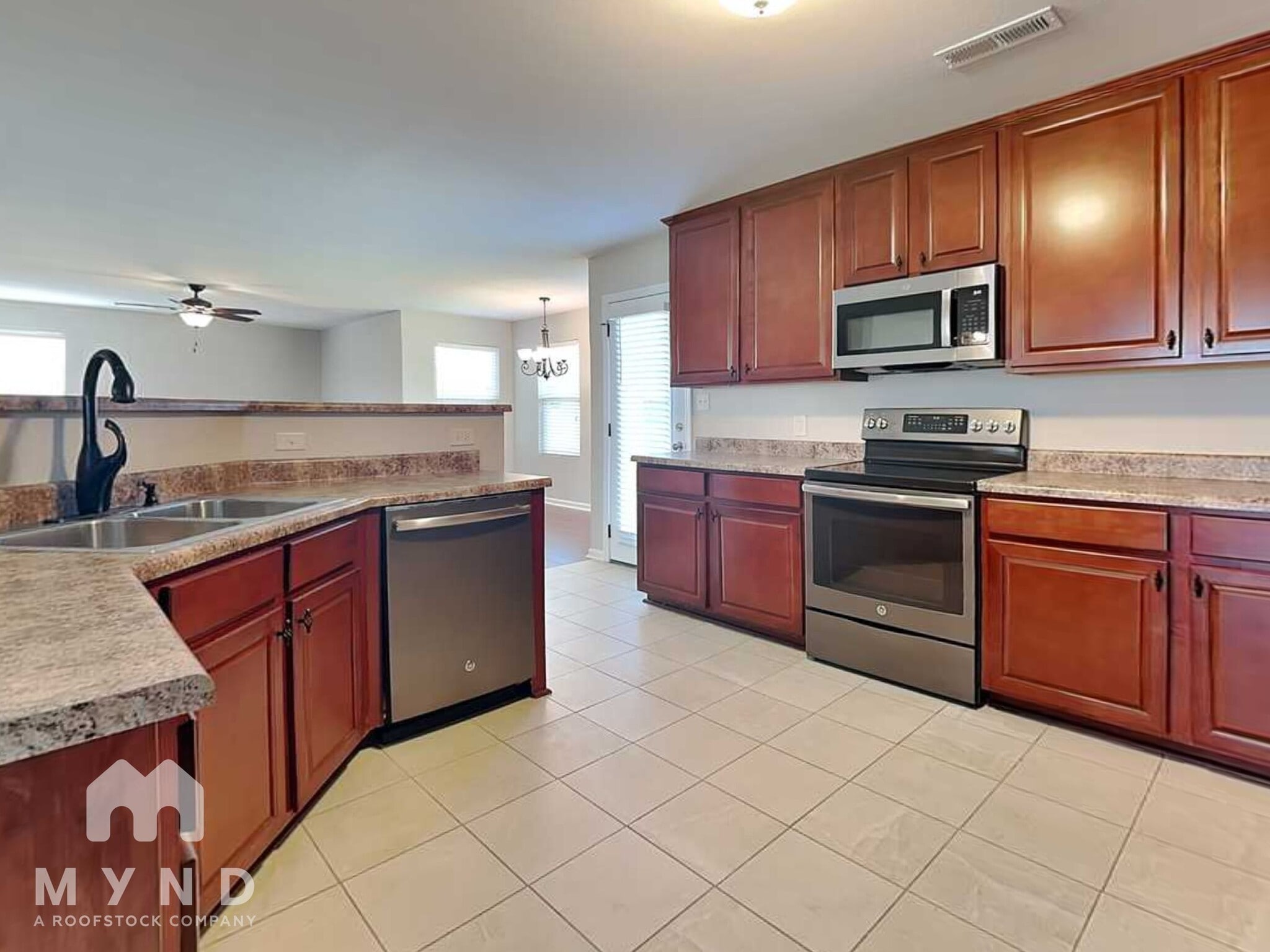 Building Photo - 29877 Glenrose Way