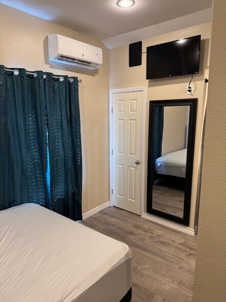 Building Photo - 2021 County Road 75