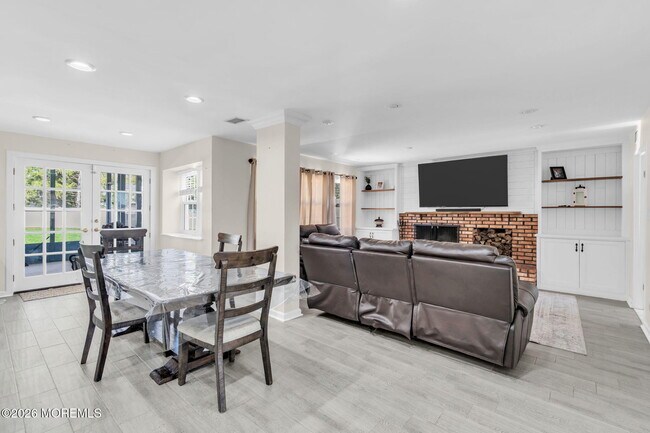 Building Photo - 22 Collingwood Rd