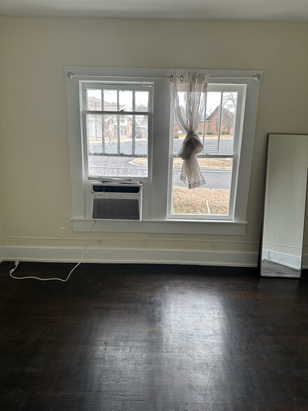 Building Photo - 4300 Court T