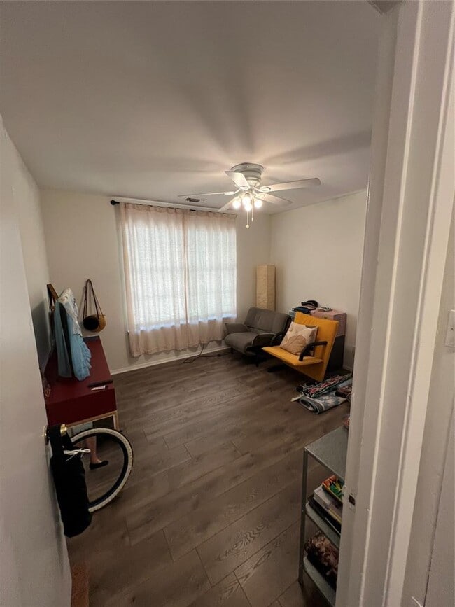 Building Photo - 5112 Martin Ave