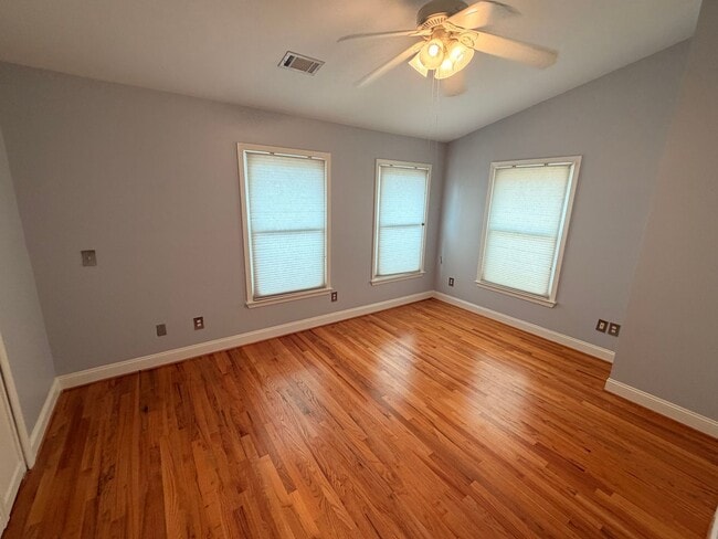 Building Photo - Wonderful Midtown Atlanta 2 Bed 2.5 Bath Townhouse!